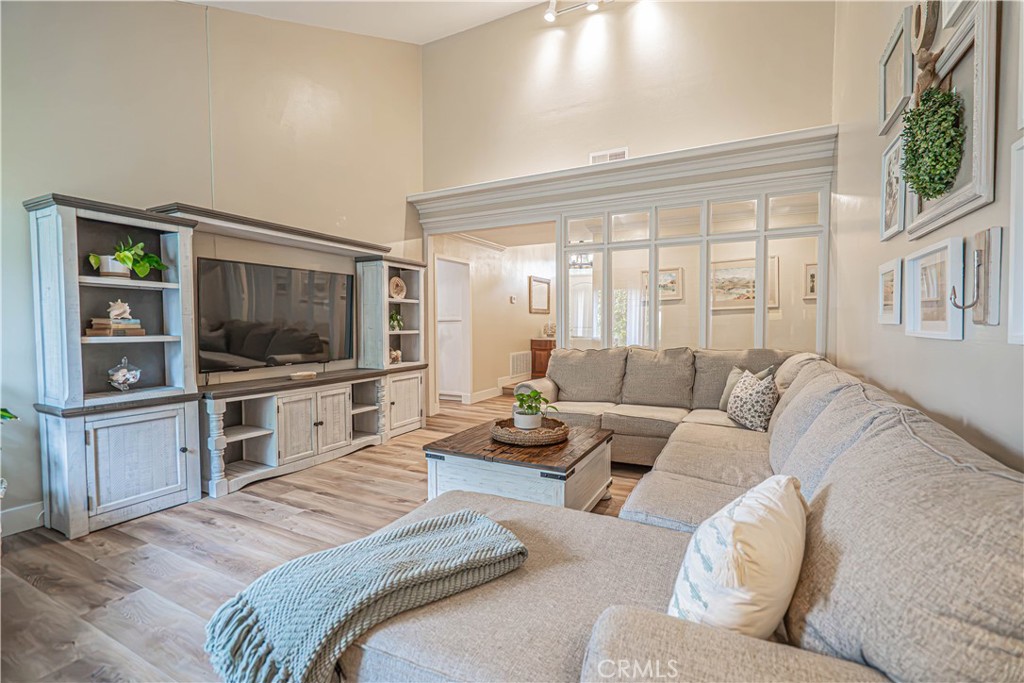 23429 Via Elisandra Property Photo 9