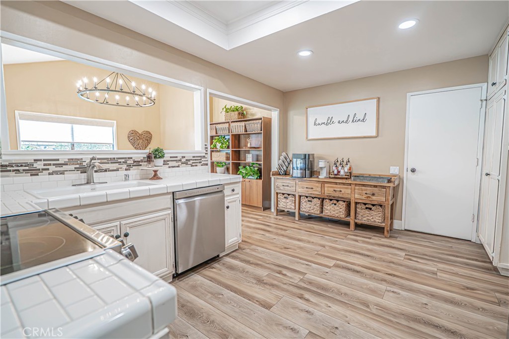 23429 Via Elisandra Property Photo 13