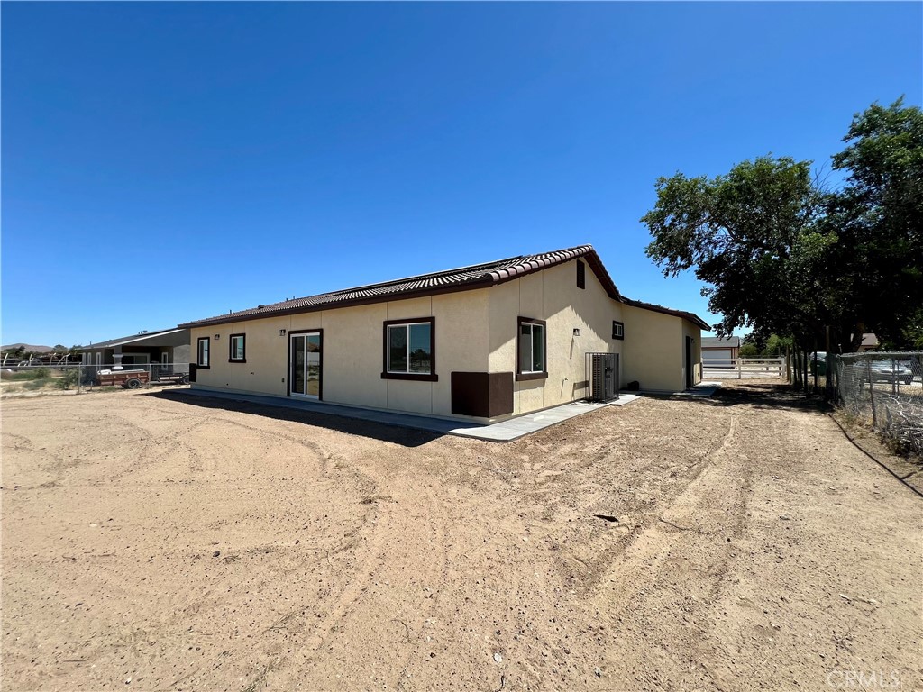 40719 171th Street Property Photo 8