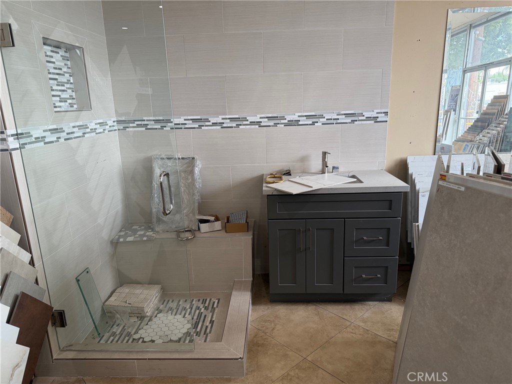 7059 Reseda Property Photo 23