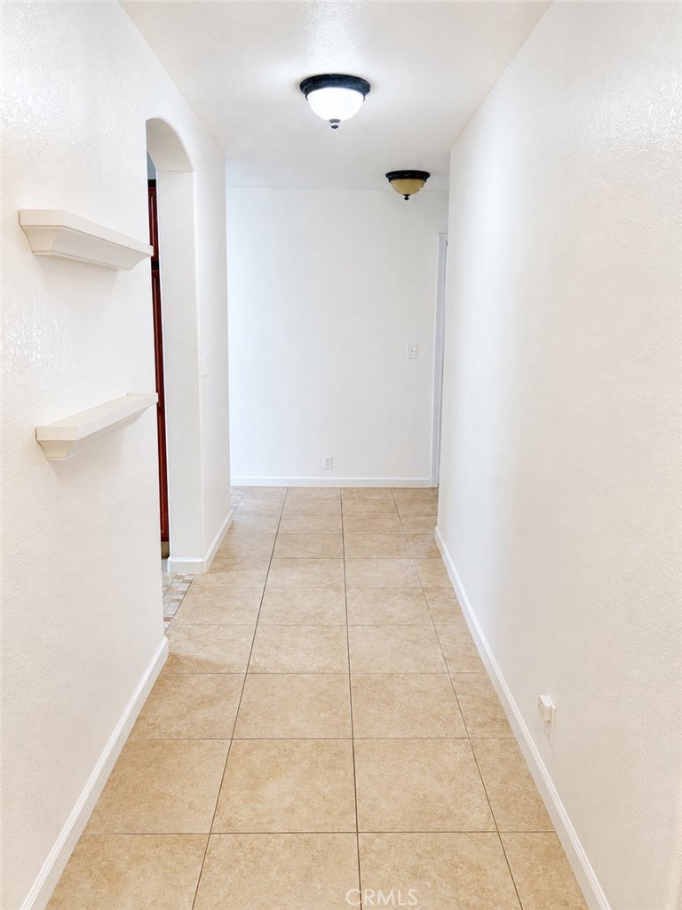 1020 S Farragut Property Photo 9