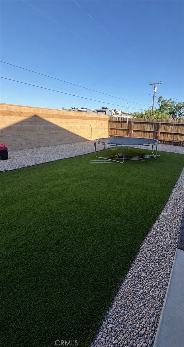 1020 S Farragut Property Photo 11