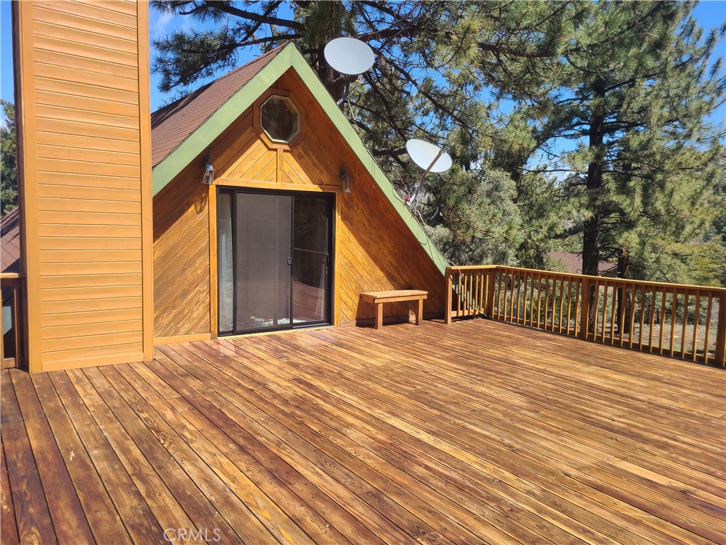 15325 Acacia Way Property Photo 4