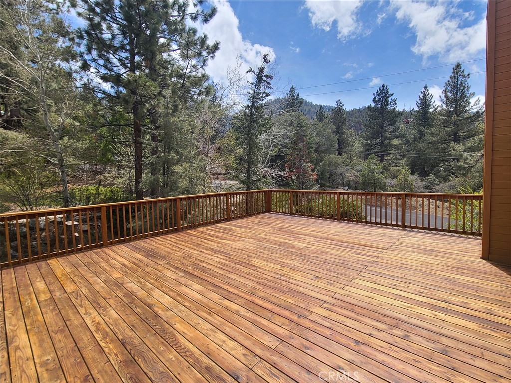 15325 Acacia Way Property Photo 7