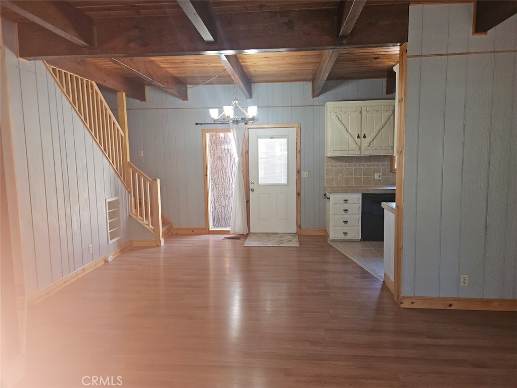 15325 Acacia Way Property Photo 10