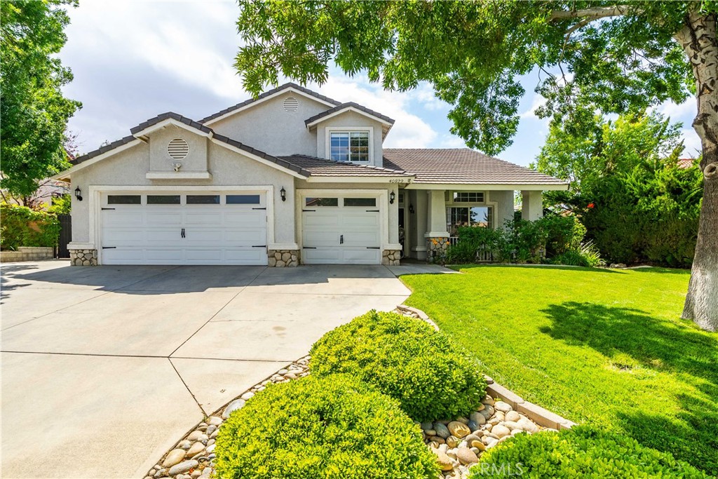 40829 Cobblestone Ct. Property Photo 2