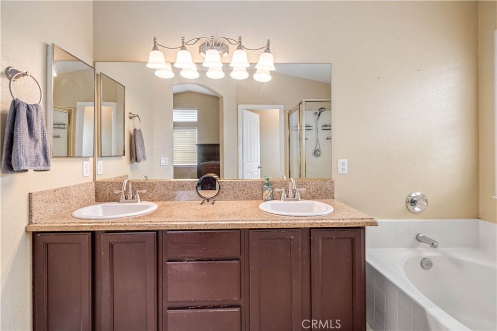 40829 Cobblestone Ct. Property Photo 32