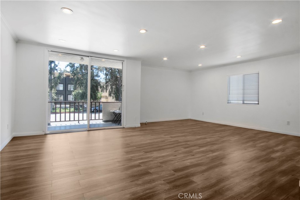 12955 Riverside Drive 102 Property Photo 10