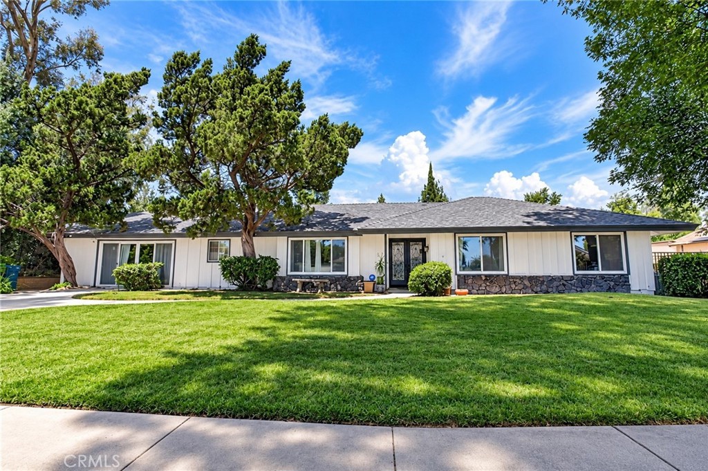 18313 Index Street Property Photo