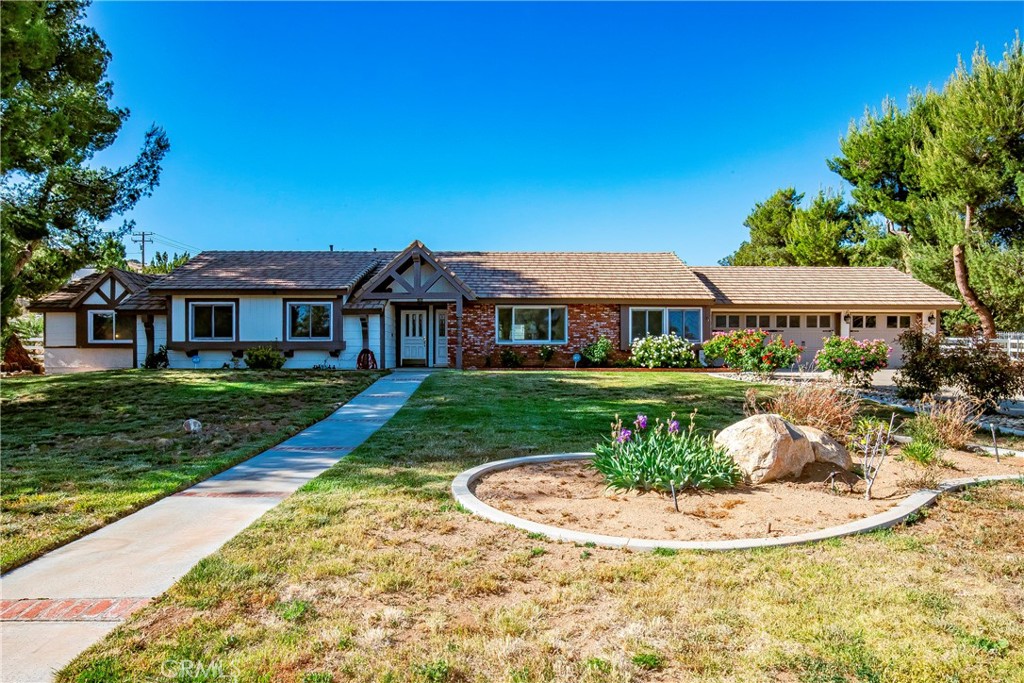 3621 Silver Spur Property Photo 1