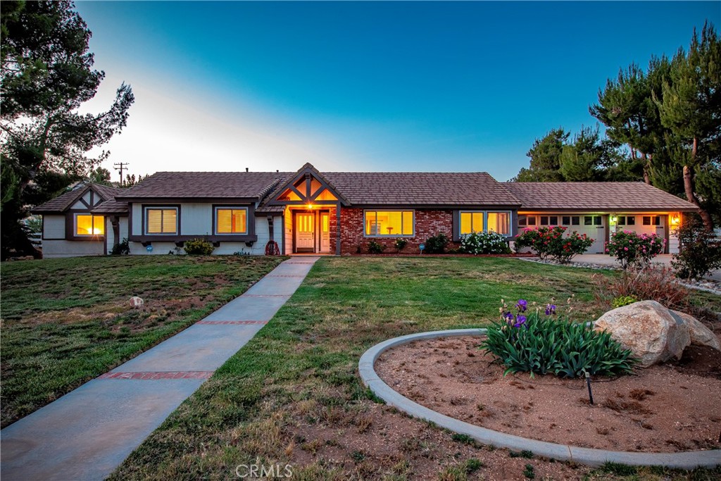 3621 Silver Spur Property Photo 2