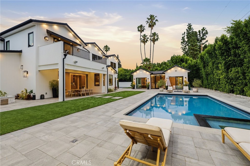 5414 Genesta Property Photo 4