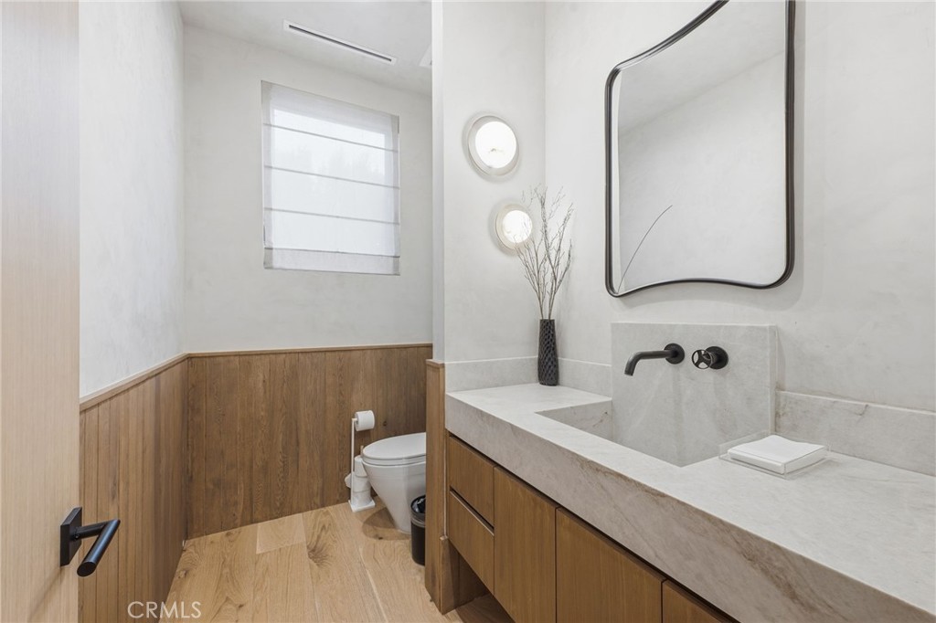5414 Genesta Property Photo 21
