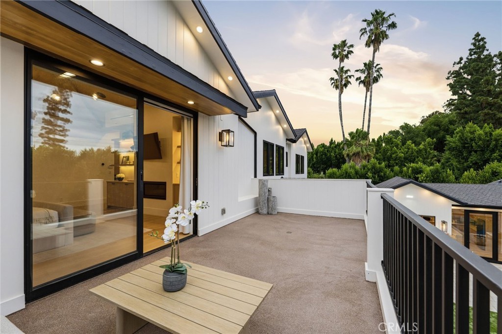 5414 Genesta Property Photo 42