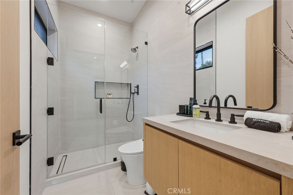 5414 Genesta Property Photo 48