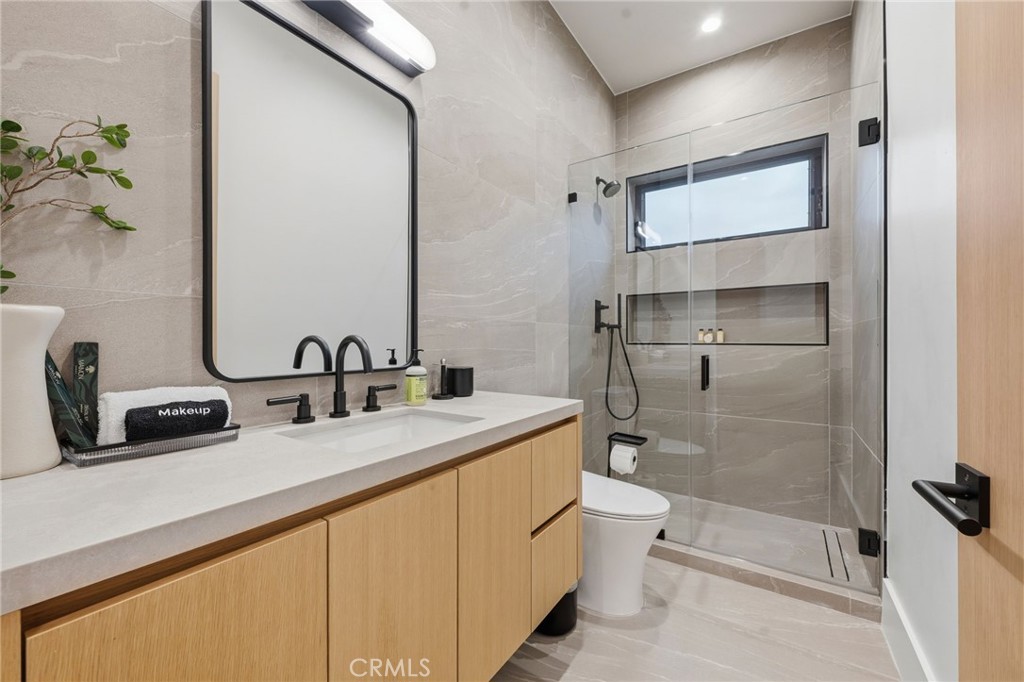 5414 Genesta Property Photo 50