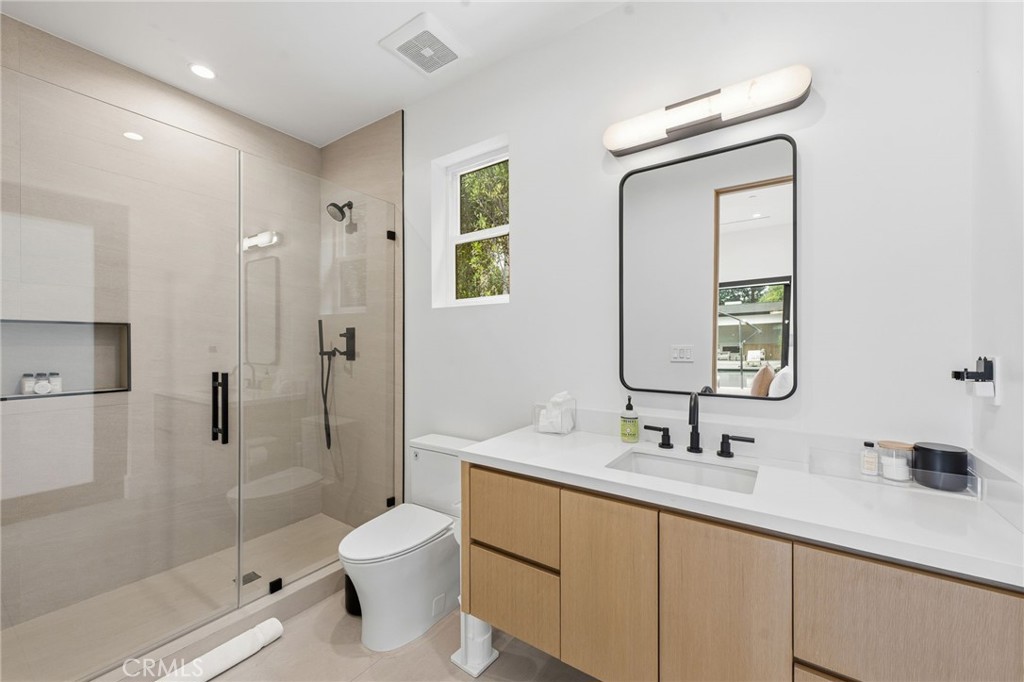 5414 Genesta Property Photo 61