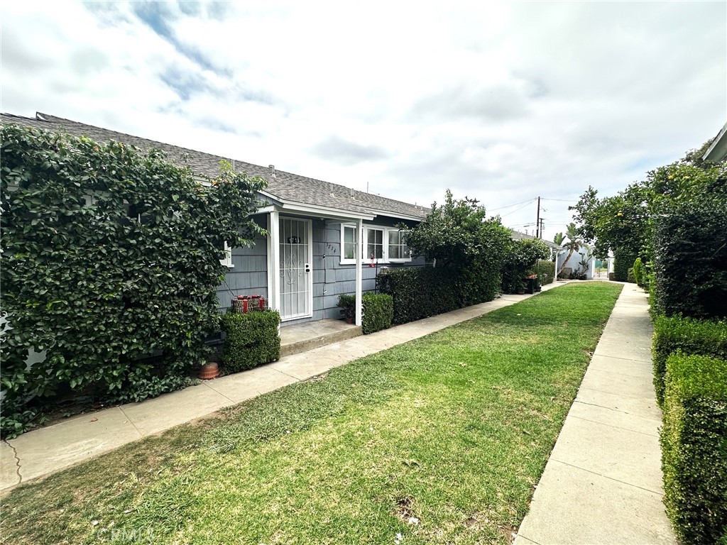 1714 2nd Property Photo 2
