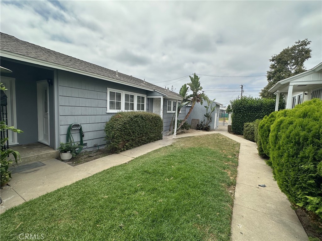 1714 2nd Property Photo 3