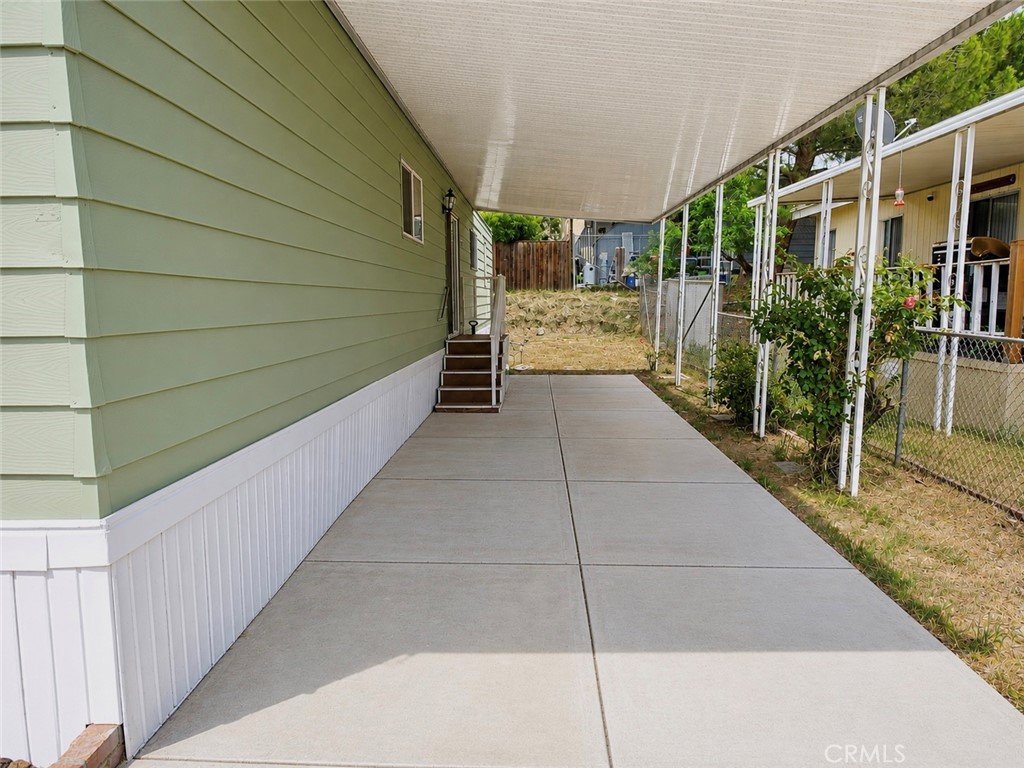 36200 Paradise Ranch Road Property Photo 4