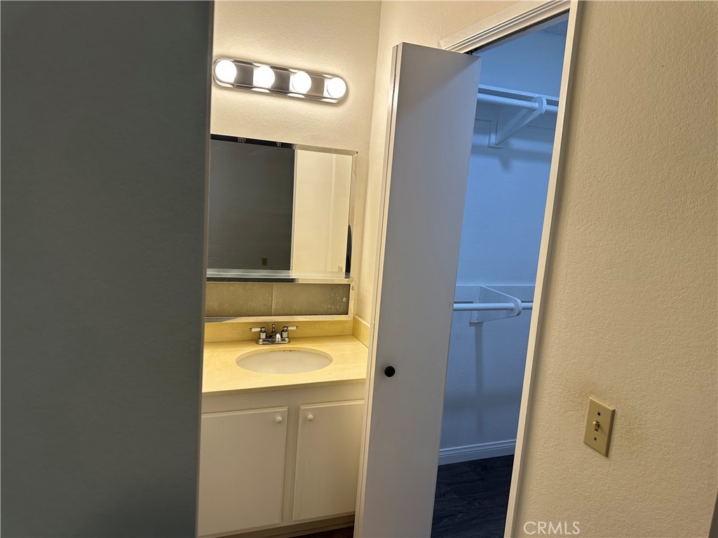 7050 Shoup 221 Property Photo 13