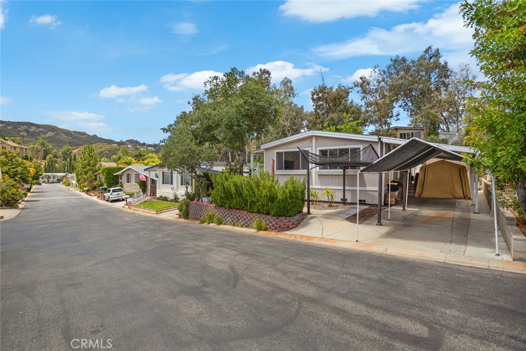 23777 Mulholland Hwy 203 Property Photo 2