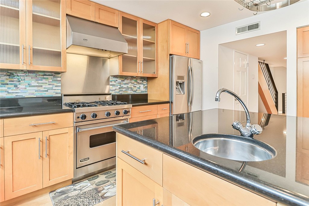 1115 19th Property Photo 16