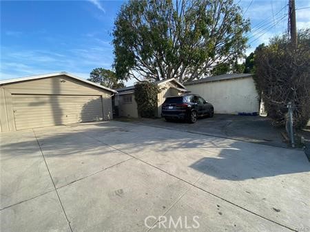 4845 1/2 Agnes Avenue Property Photo 1