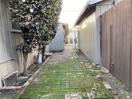 4845 1/2 Agnes Avenue Property Photo 13