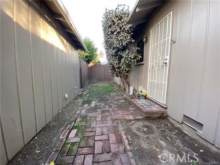 4845 1/2 Agnes Avenue Property Photo 15