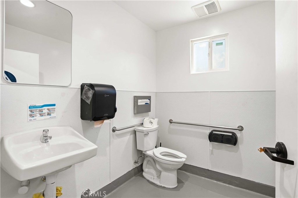 14071 Polk Street Property Photo 5