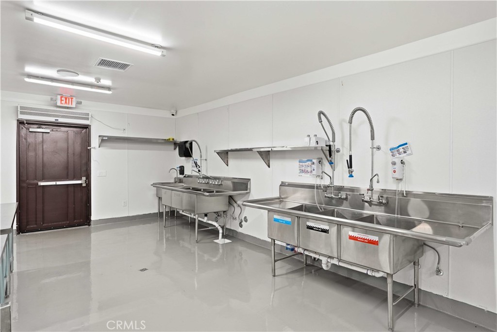 14071 Polk Street Property Photo 11