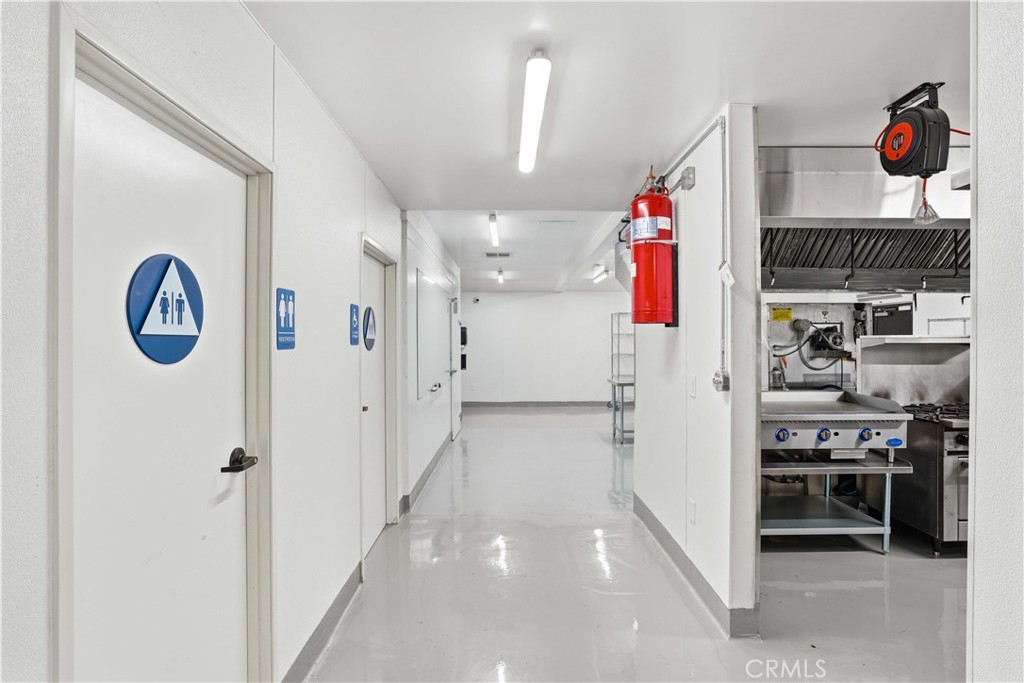 14071 Polk Street Property Photo 18
