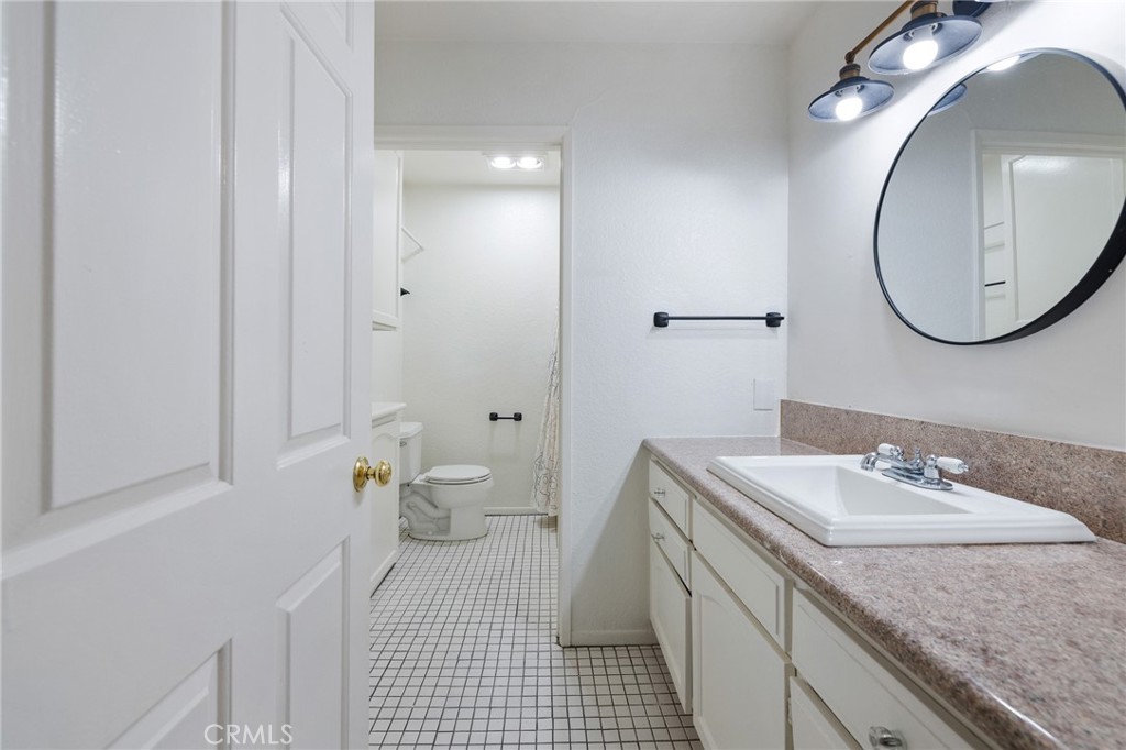 1355 N Sierra Bonita 208 Property Photo 6
