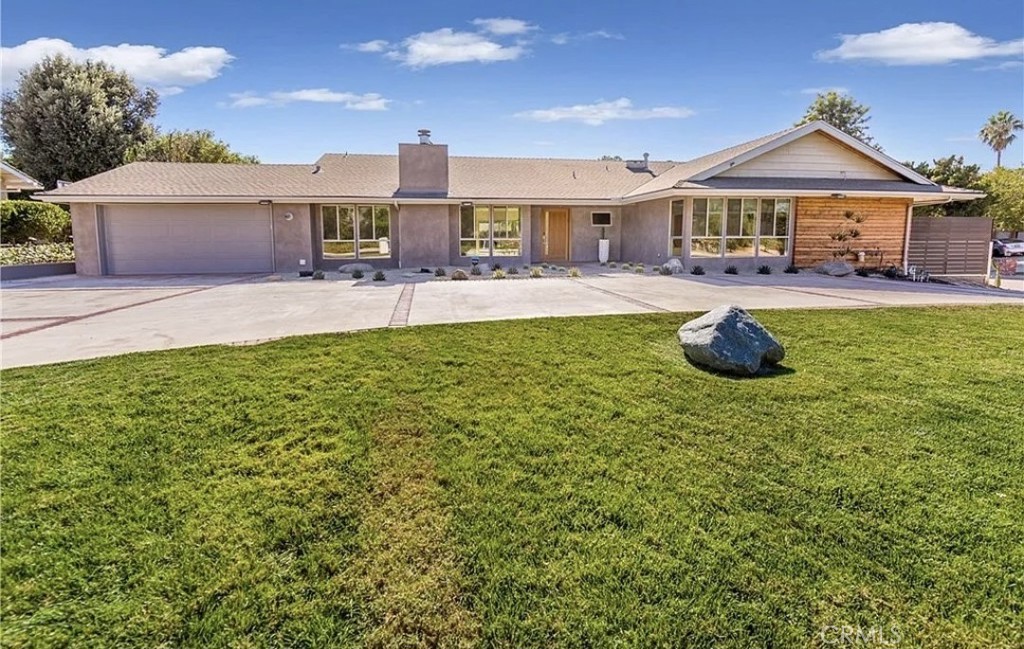 17548 Marilla Property Photo 1