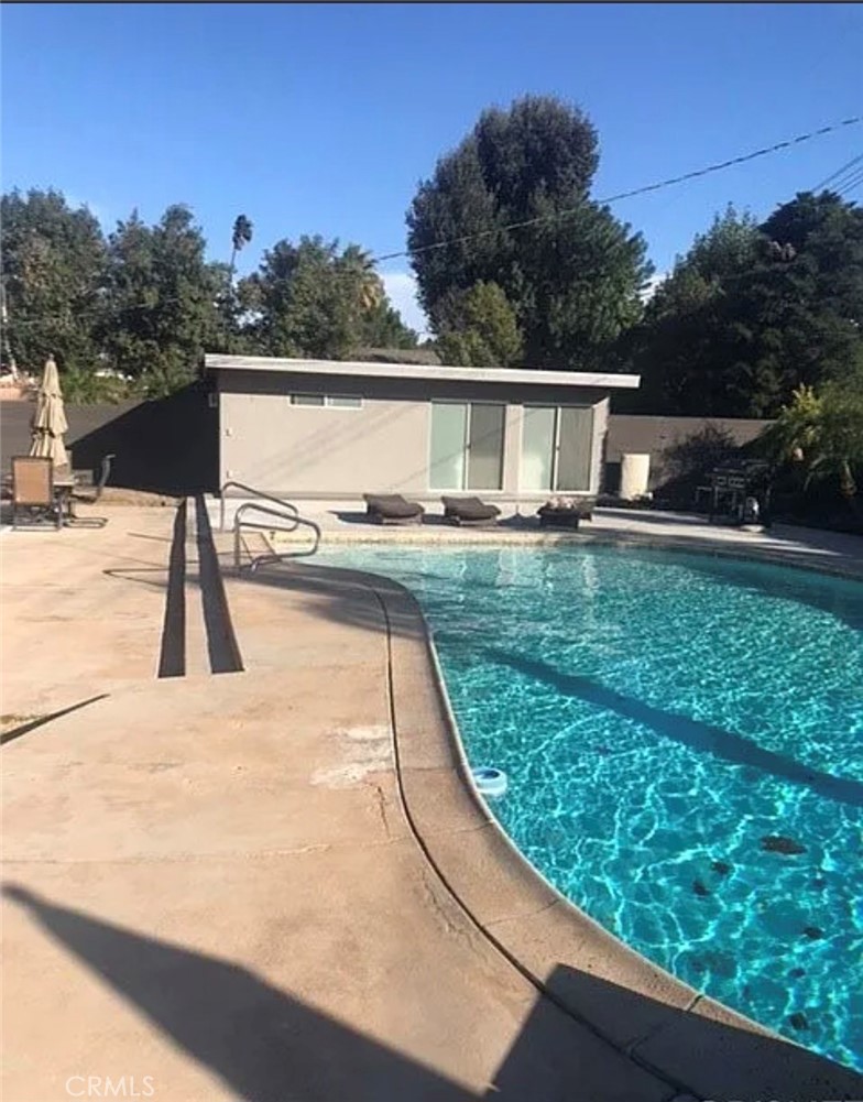 17548 Marilla Property Photo 12