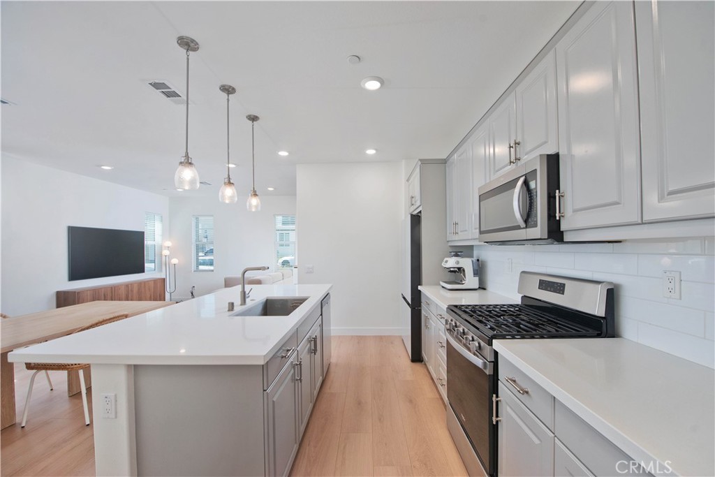 27022 Evening Sky Place Property Photo 6