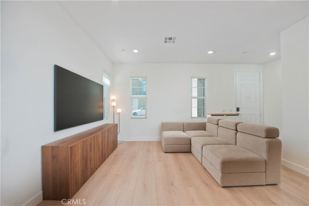 27022 Evening Sky Place Property Photo 10