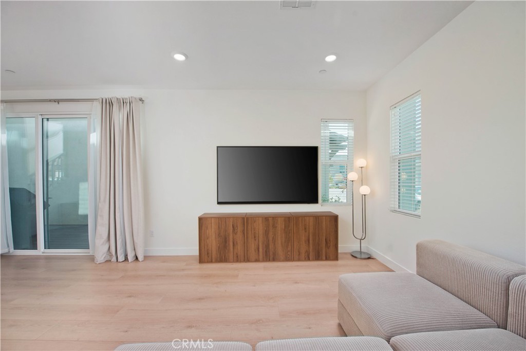 27022 Evening Sky Place Property Photo 11