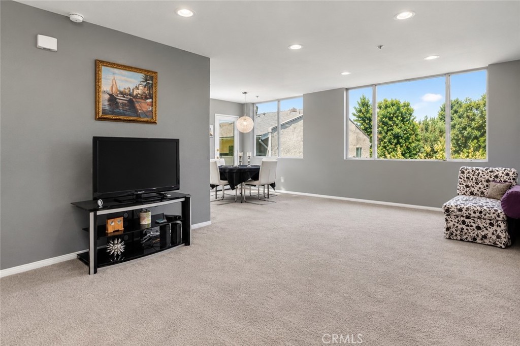 4501 Cedros Avenue 239 Property Photo 25