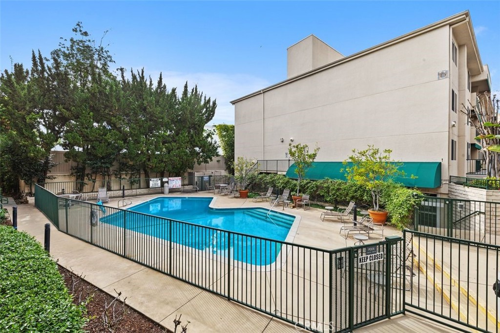 4501 Cedros Avenue 239 Property Photo 29