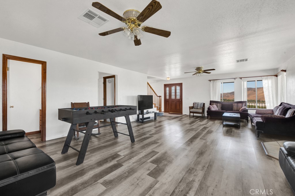 42804 Barnstead Drive Property Photo 7