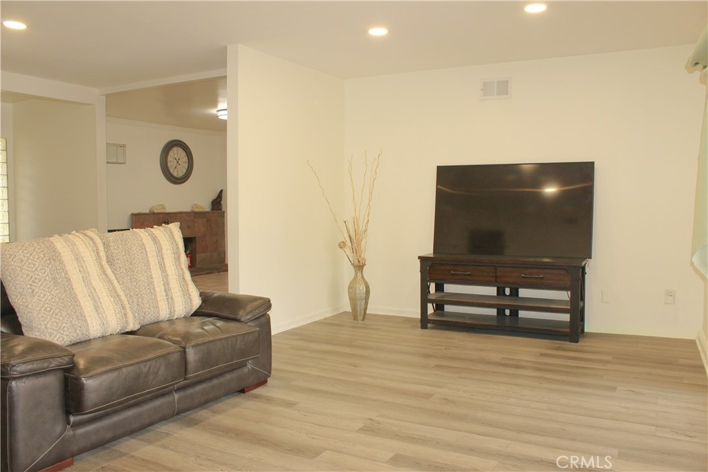 20124 Citronia Property Photo 3