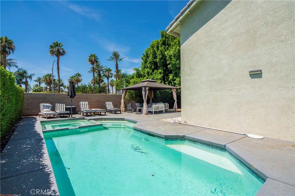 80623 Veranda Property Photo 32