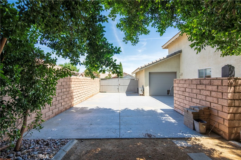 80623 Veranda Property Photo 35