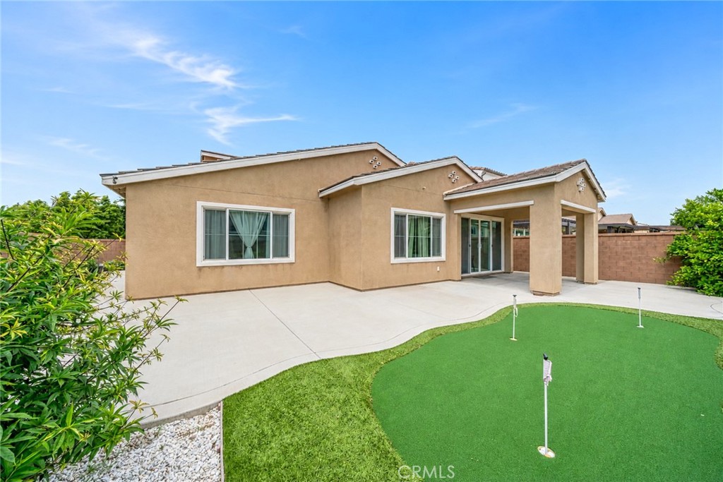 4048 E Groveland Property Photo 4