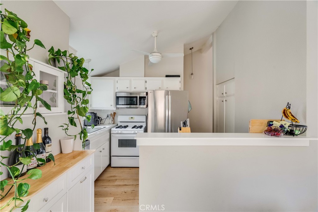 6300 Shoup Avenue 2 Property Photo 6