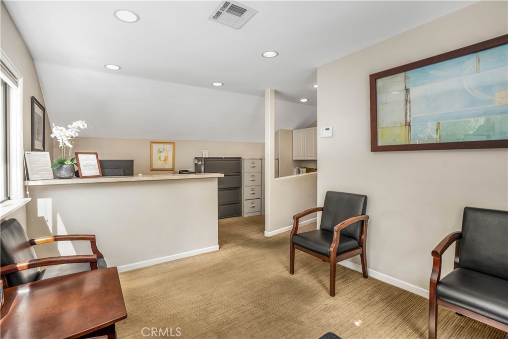 22151 Clarendon Street Property Photo 10