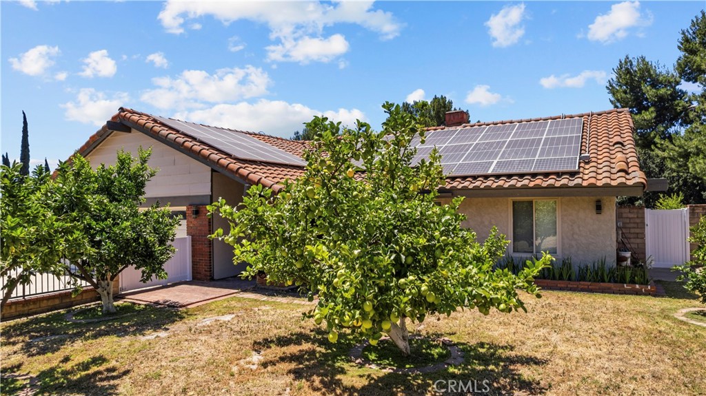 15559 Sorbonne Property Photo 3
