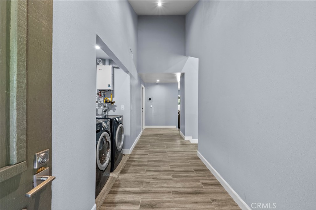 15559 Sorbonne Property Photo 4